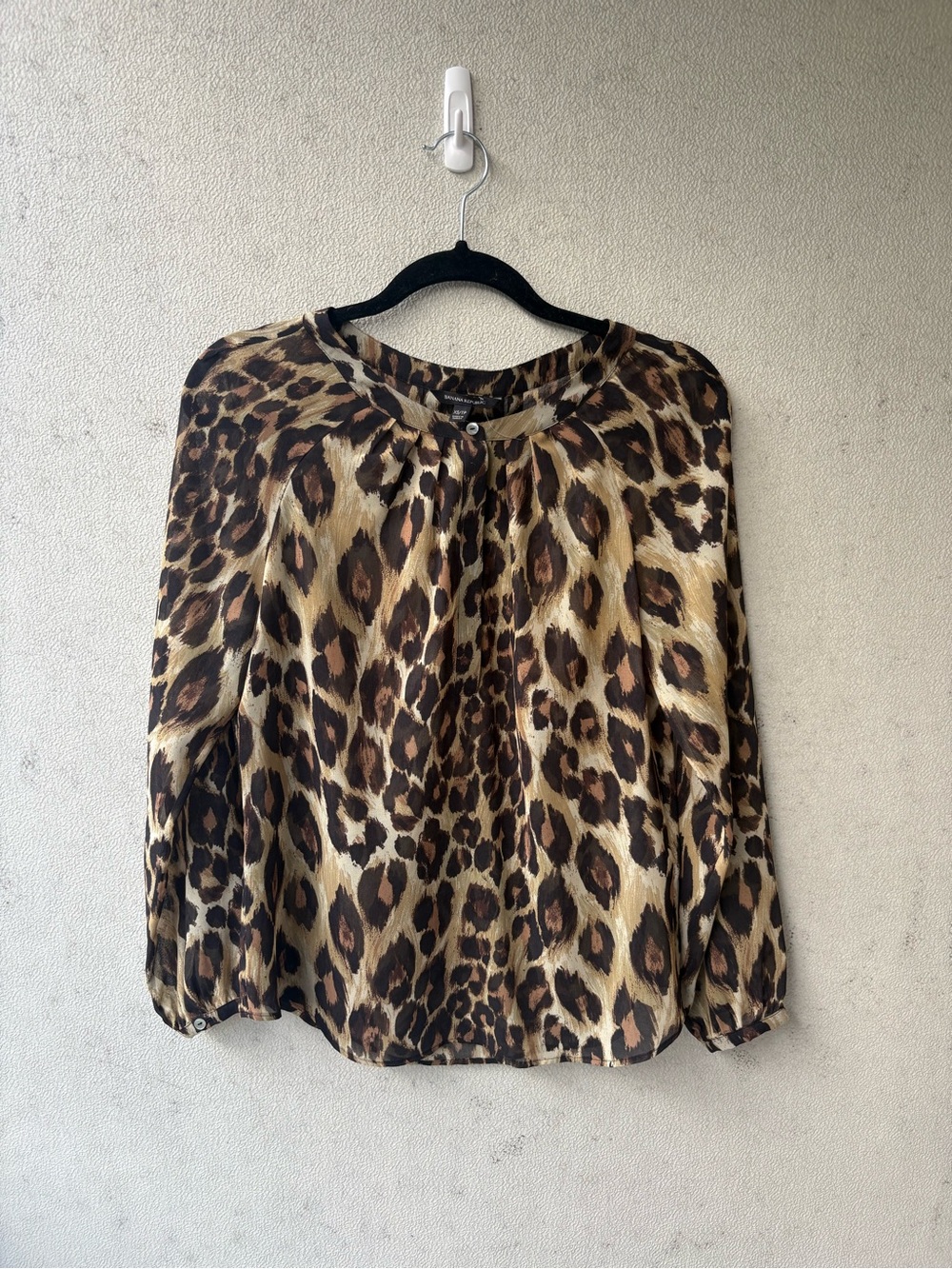 Banana Republic XS Leopard Print Blouse Long Sleeve Animal Print Top